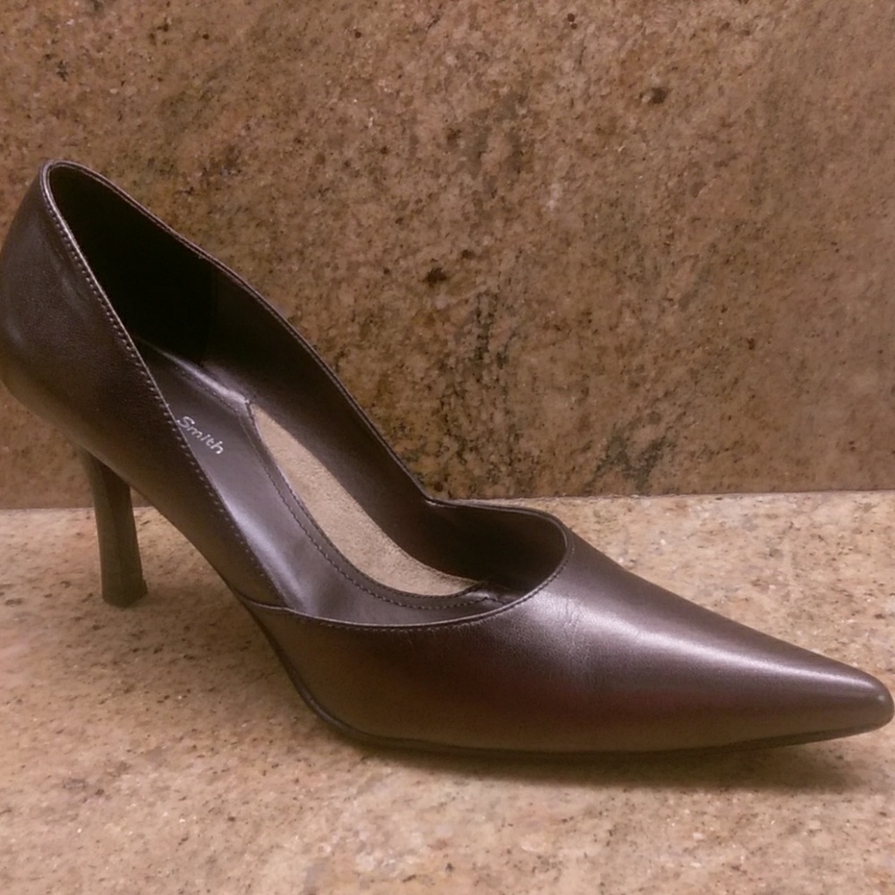 Amanda Smith Heels #16